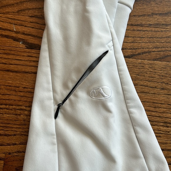 Marker Women’s fleece lined ski pants. Size 6. - Picture 5 of 9